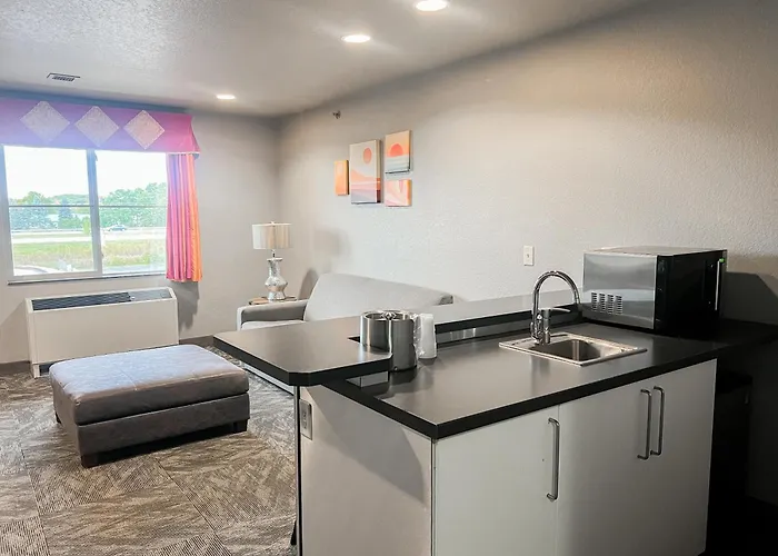 Metropolis Resort - Eau Claire