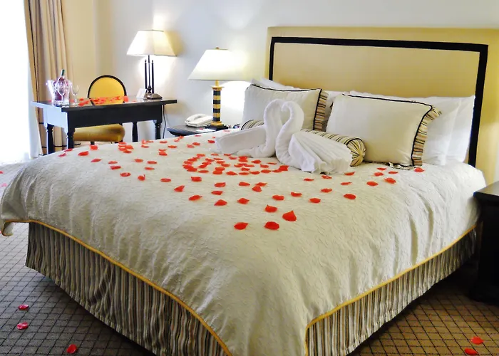 Ramada By Wyndham Las Cruces Hotel & Conference Center