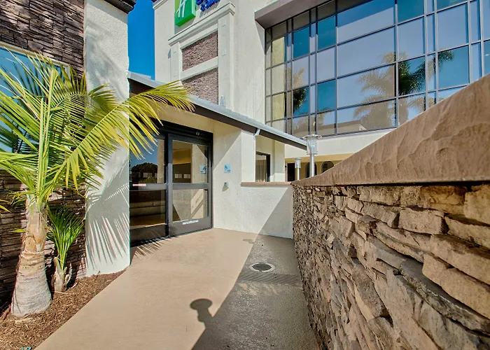 Hampton Inn By Hilton Costa Mesa Newport Beach