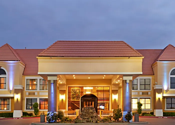 Holiday Inn Express Hotel & Suites Irving Dfw Airport North By Ihg