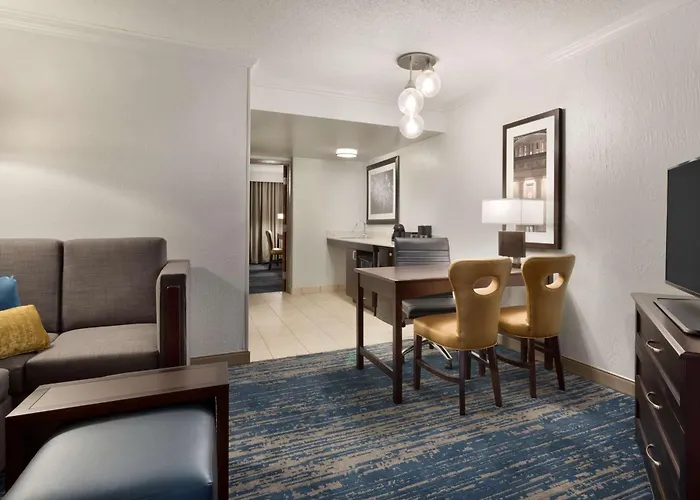 Embassy Suites By Hilton Columbus