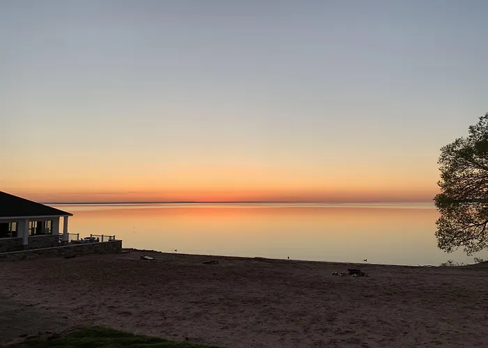 Breakers Resort - Lakeside Saint Ignace