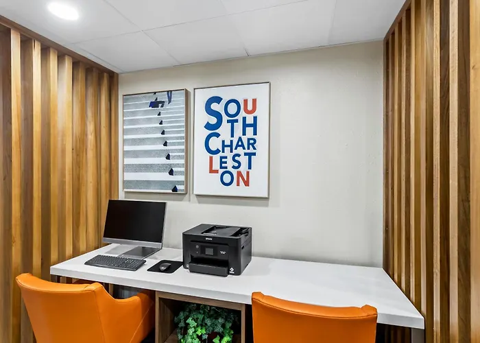 Holiday Inn Express Hotel & Suites Charleston-Southridge By Ihg
