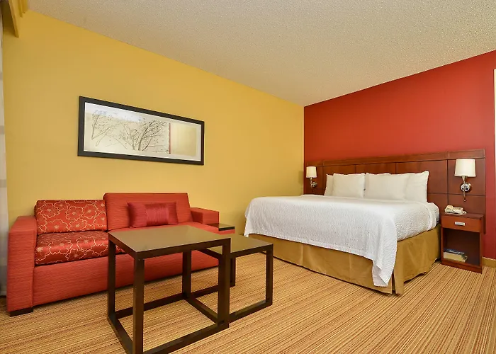 Courtyard By Marriott Bentonville
