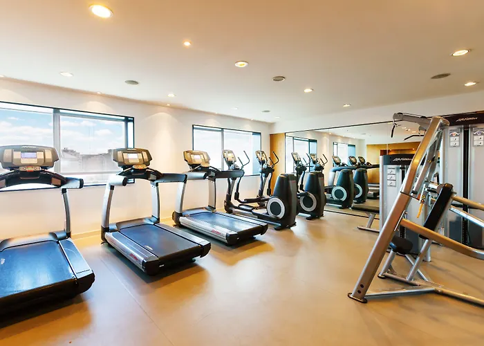 Beijing New World Centre Tongpai Hotel