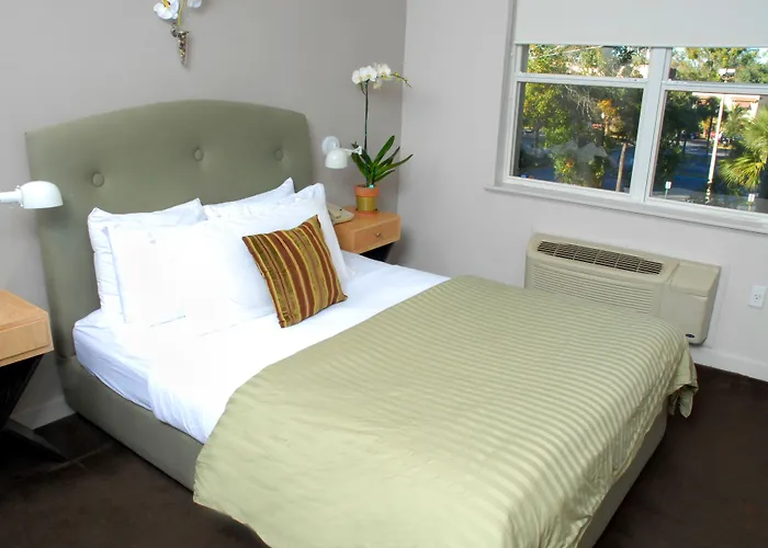 The Eo Inn - Downtown Orlando