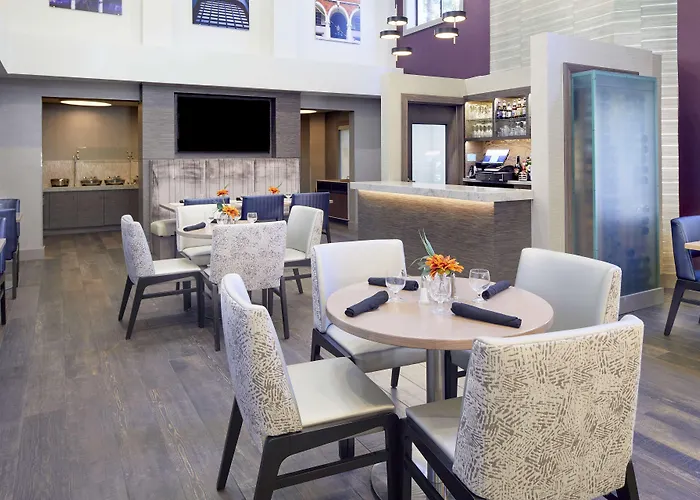 Doubletree By Hilton Atlanta Alpharetta-Windward Hotel