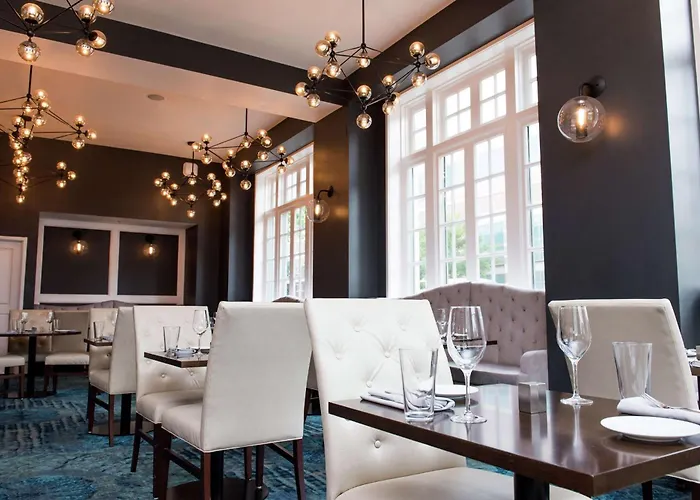 Redmont Hotel Birmingham - Curio Collection By Hilton