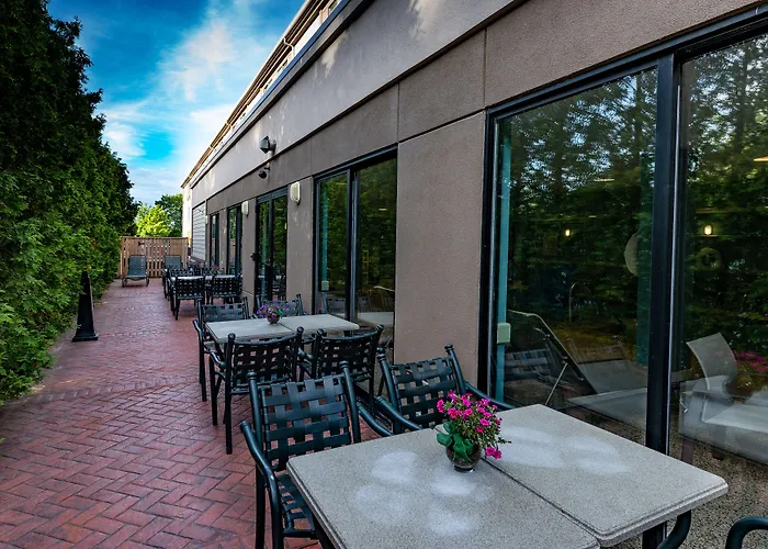 Holiday Inn Express Newport North - Middletown By Ihg