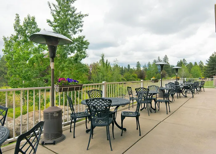 Oxford Suites Spokane Valley