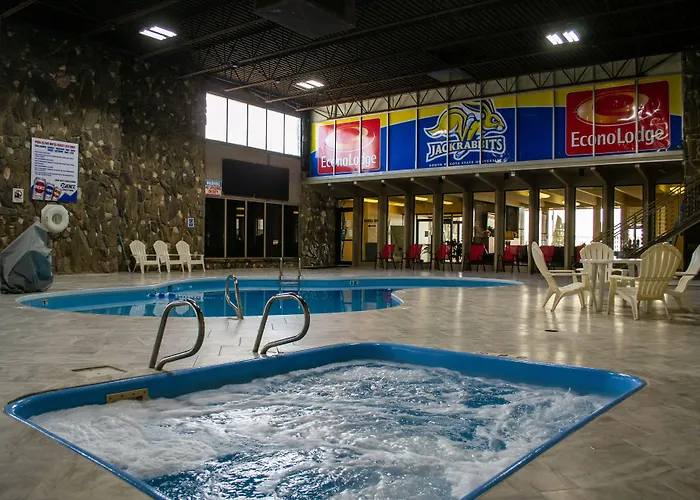 Econo Lodge Inn & Suites Brookings