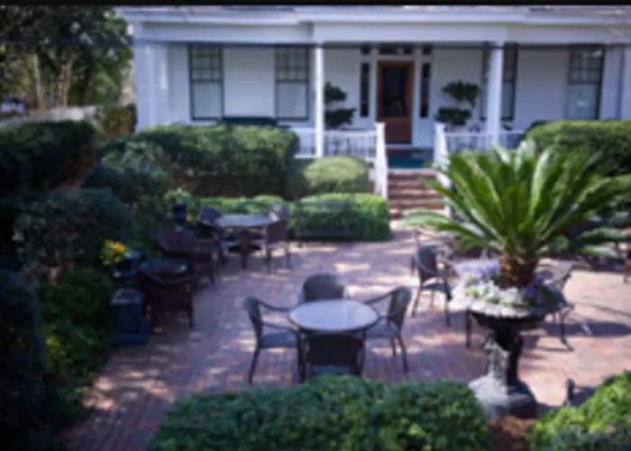 1842 Inn Macon
