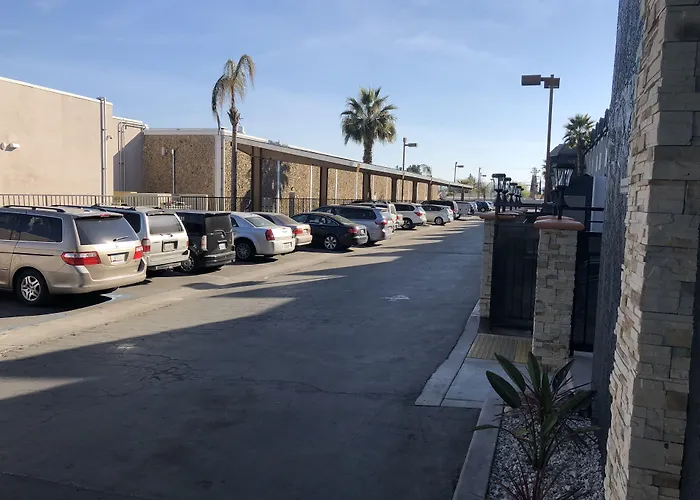 Country Inn & Suites By Radisson, Bakersfield, Ca