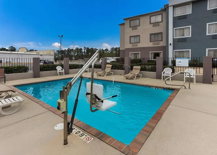 Quality Inn & Suites Pearl-Jackson
