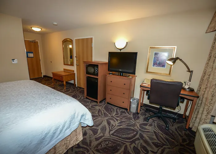 Hampton Inn & Suites Bremerton
