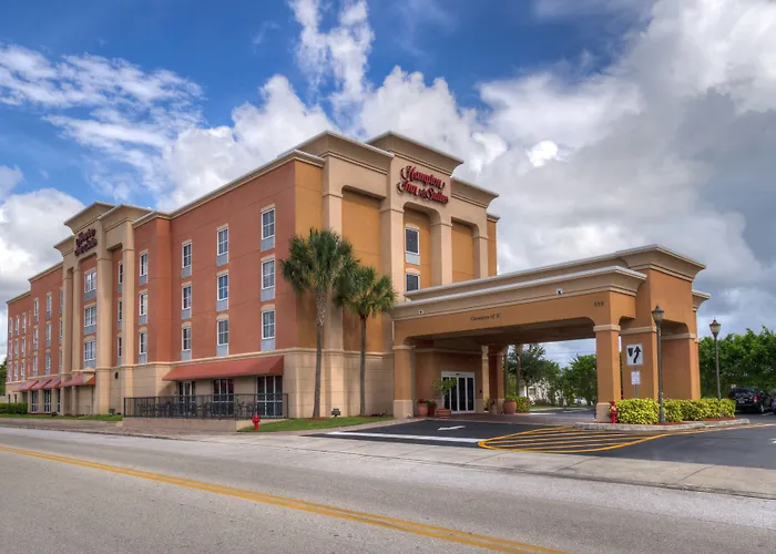 Hampton Inn & Suites Cape Coral / Fort Myers