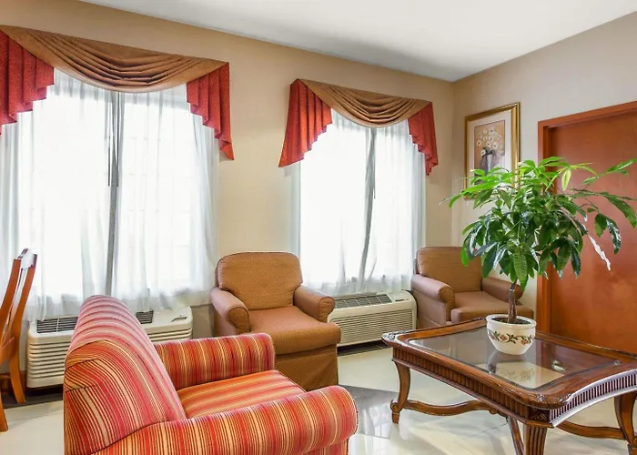 Econo Lodge Brunswick Travel Center