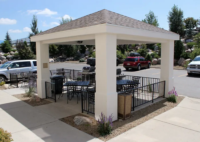 Candlewood Suites Bismarck