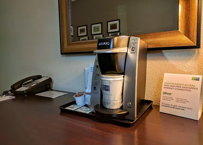 Holiday Inn Express & Suites Merced - Yosemite Natl Pk Area By Ihg