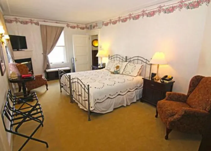 Gateways Inn Lenox