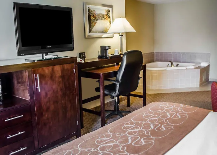 Comfort Suites Hummelstown - Hershey