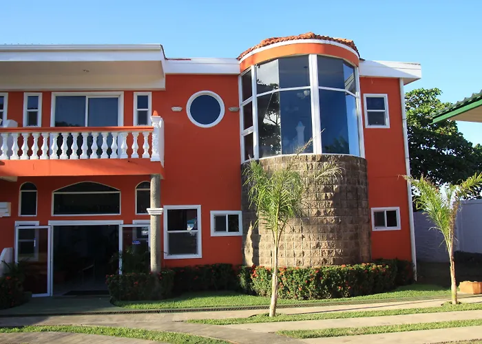 Sabas Beach Resort La Libertad
