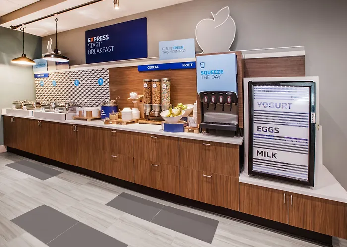 Holiday Inn Express Hotel And Suites Pearsall By Ihg