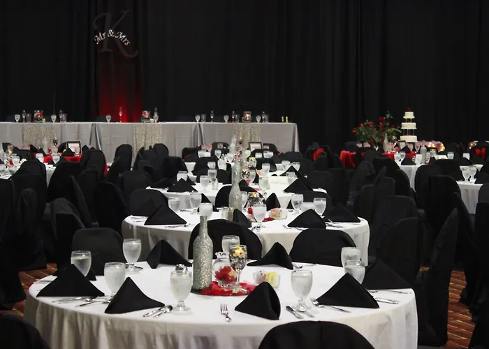 Grand Williston Hotel And Conference Center