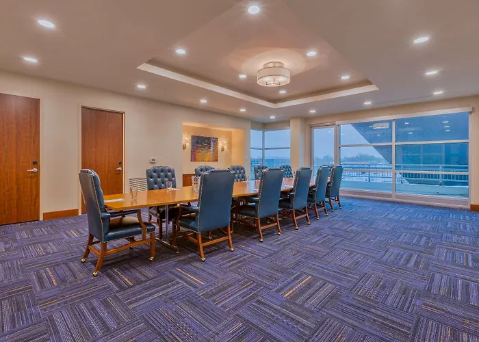 Hampton Inn & Suites Owensboro Downtown Waterfront