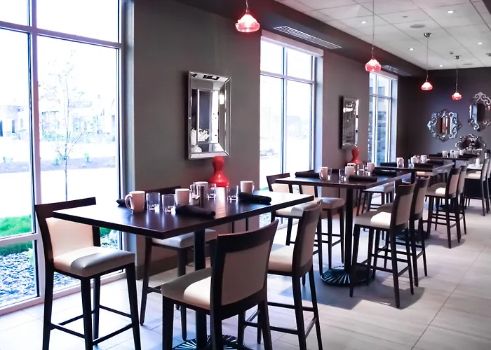 Holiday Inn Hotel & Suites Davenport By Ihg