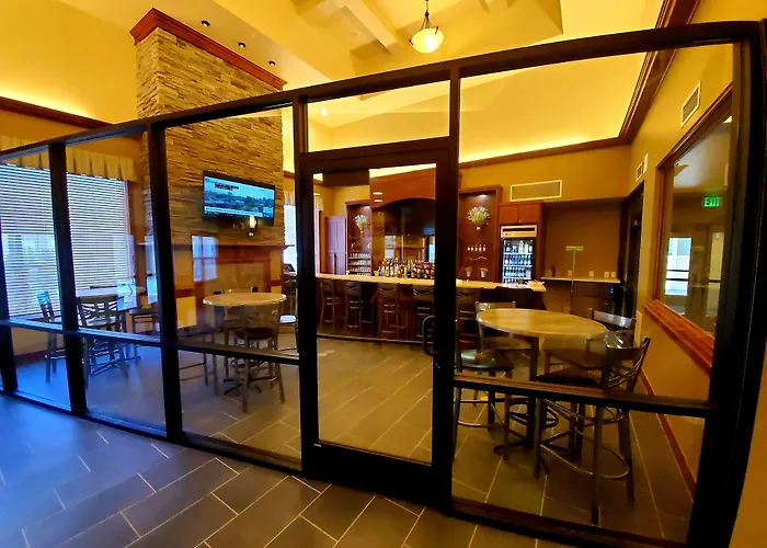Clarion Hotel & Suites Williston