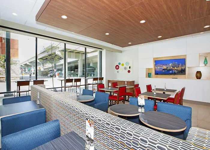 Holiday Inn Express & Suites Pittsburgh North Shore By Ihg
