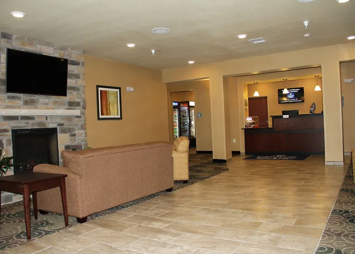 Cobblestone Hotel & Suites - Devils Lake