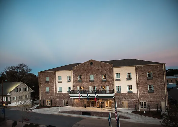 Chateau Saint Denis Hotel Natchitoches