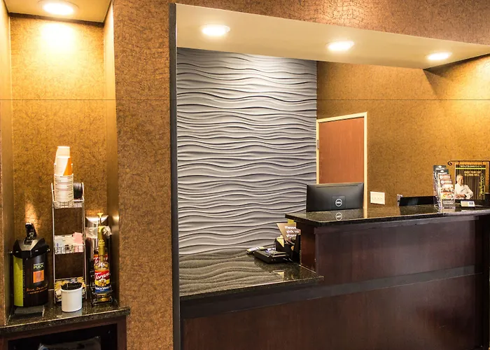 Cobblestone Hotel & Suites - Stevens Point