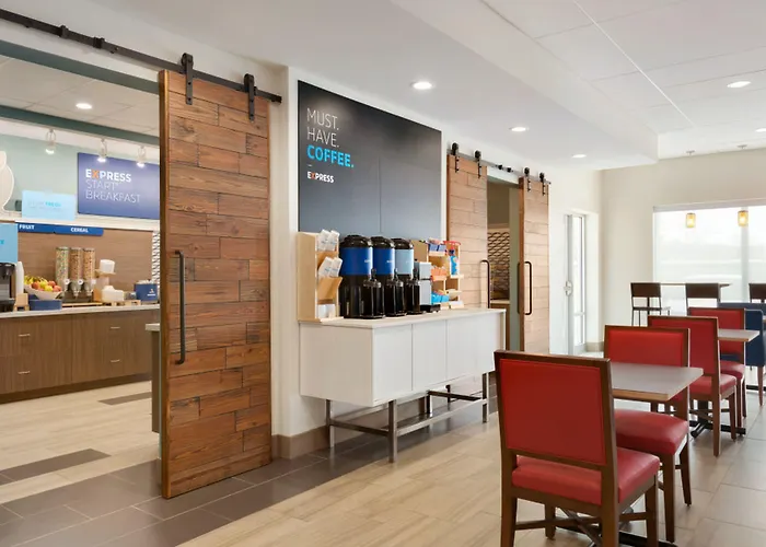 Holiday Inn Express & Suites - Cincinnati Ne - Red Bank Road By Ihg