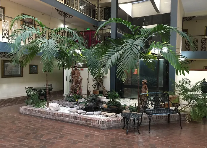 Surestay Plus Hotel By Best Western Baton Rouge