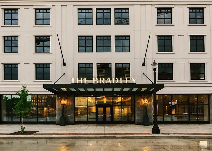 The Bradley Hotel Fort Wayne