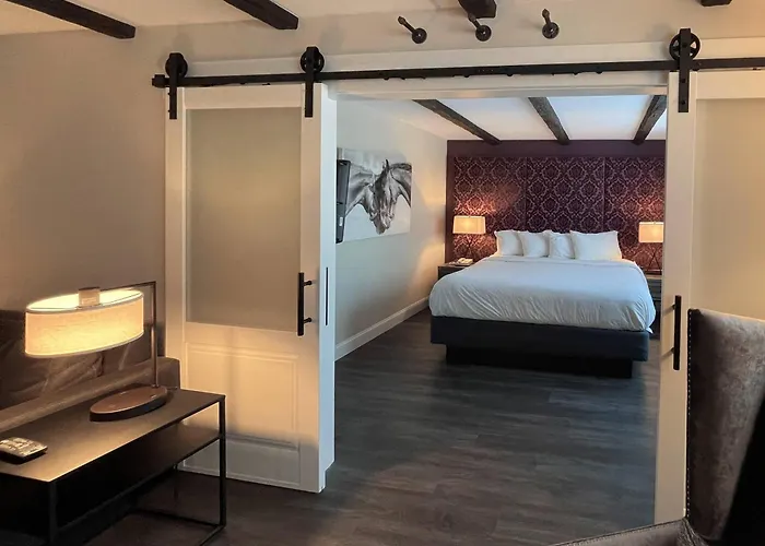 The Century House Latham - North Albany, An Ascend Collection Hotel