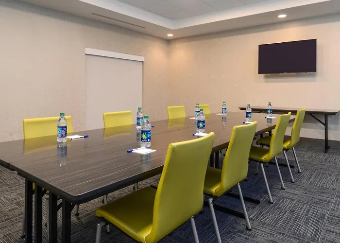 Holiday Inn Express & Suites - St. Petersburg - Madeira Beach By Ihg