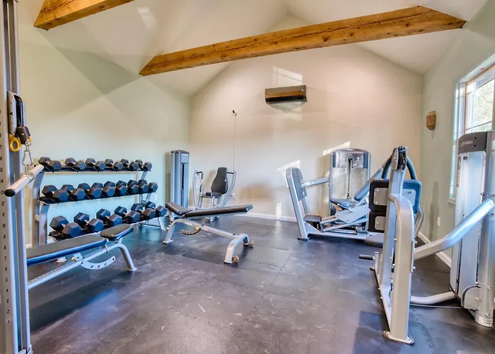 The Haues Windham - Spacious Suites, Hot Tub, Mountain Views!