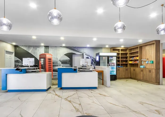 Quality Inn & Suites Lake Havasu City