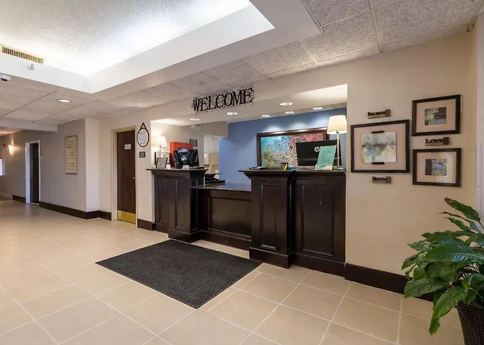 Greenfield Inn & Suites Owensboro, Ky Airport