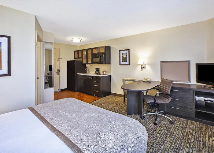 Candlewood Suites Indianapolis Northeast By Ihg