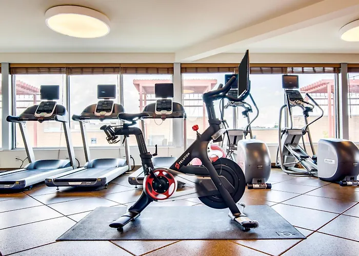 Hilton Garden Inn Alexandria Old Town National Harbor