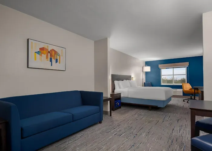 Holiday Inn Express & Suites Miami Kendall By Ihg Country Walk