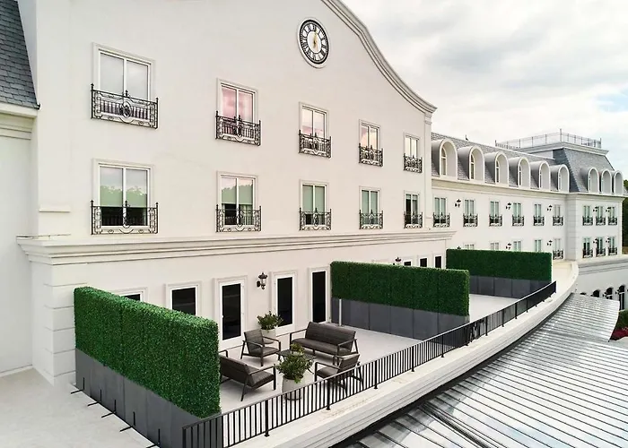 The Chateau Grande Hotel East Brunswick