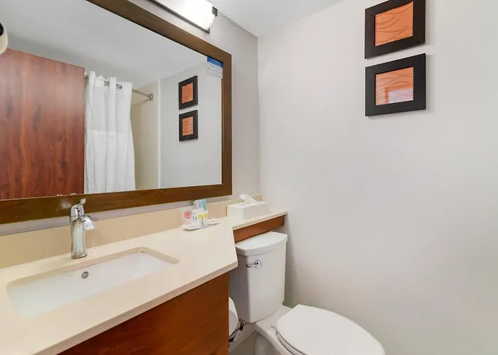 Comfort Inn Manchester Airport