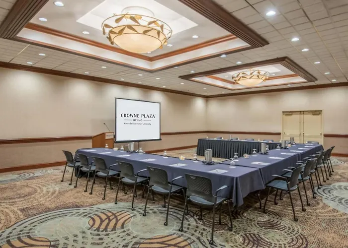 Crowne Plaza Knoxville Downtown University By Ihg
