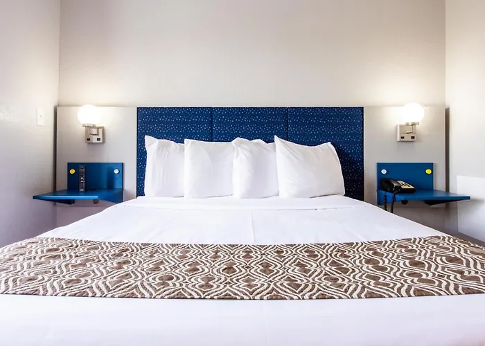 Microtel Inn & Suites By Wyndham London